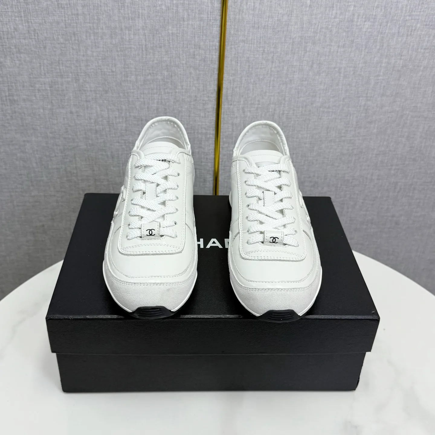 👟👟Ex-factory price 560👟👟Chanel Panda Shoes! 2025 counter's top casual sports shoes. This classic design; the upper is electro-embroidered with a variety of techniques; the outsole is fashionable and sporty; the unusual inclusion of a variety of color matching elements... The diversified mix and match is very good-looking and versatile, and can be used for leisure, fashion, sports, and outdoor... ꫛꫀꪝ Go➫ Materials: ❶Upper made of: original imported first-layer silk cowhide + original waterproof cloth + original first-layer cowhide ❷Inner lining: Original Yangli+wang ❸ Outsole based on: Original TPU combination outsole Counter boutique packaging complete set for women 35–41